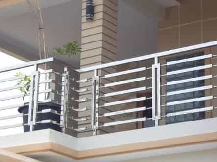 SS Front Balcony Railing